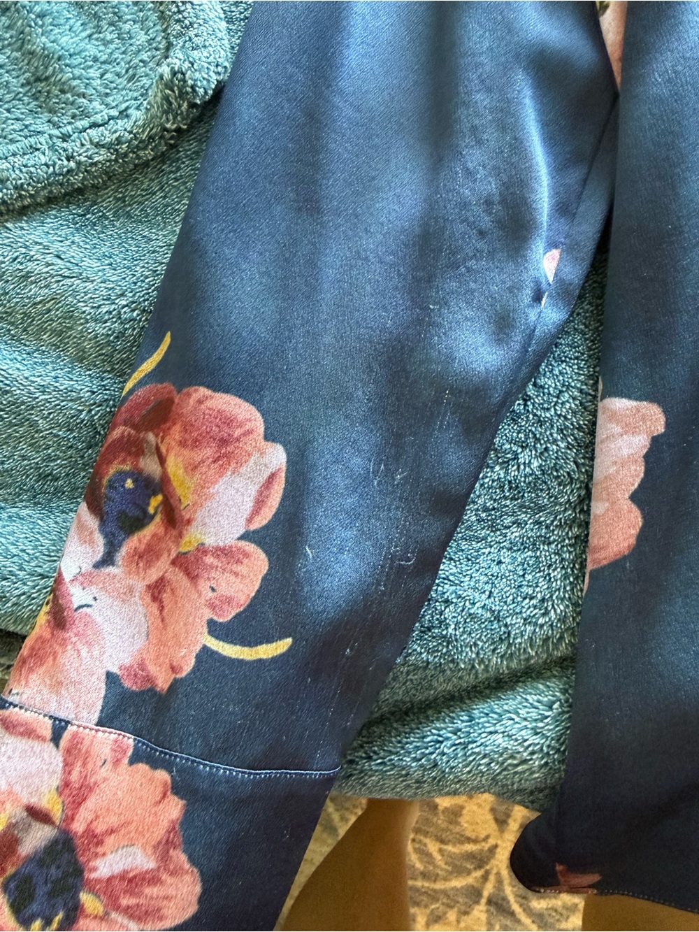 Vince Silk Women's Navy Floral Button-Up Shirt - Pink Flower Print - Picture 8 of 8